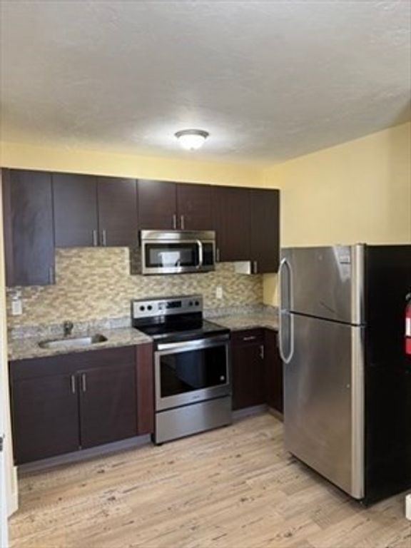 43 Leavitt St 2, Brockton, MA 02301