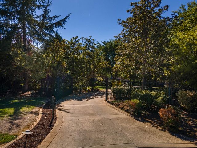 1000 Aqua Haven Ct, El Dorado Hills, CA 95762