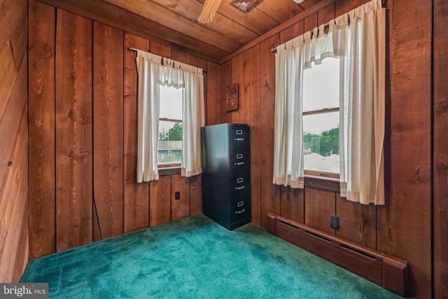 119 E BROAD ST, Gibbstown, NJ 08027
