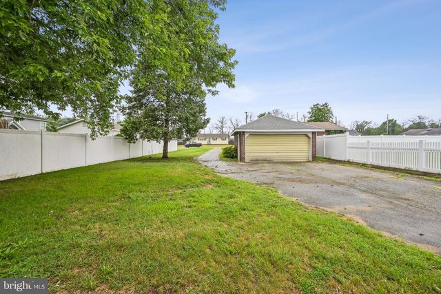 119 E BROAD ST, Gibbstown, NJ 08027
