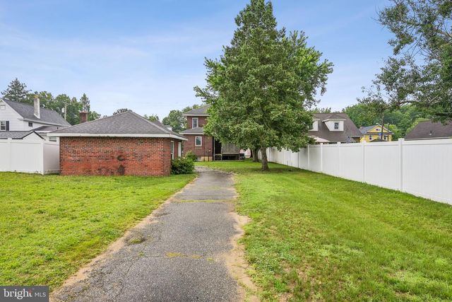 119 E BROAD ST, Gibbstown, NJ 08027