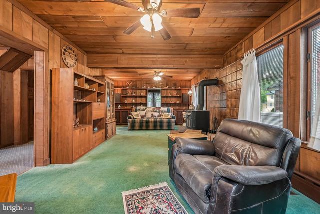 119 E BROAD ST, Gibbstown, NJ 08027