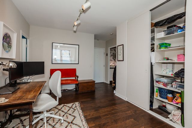 880 N LAKE SHORE Drive 17D, Chicago, IL 60611