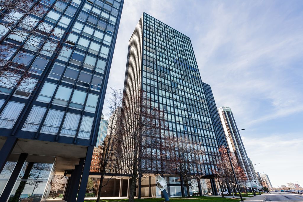 880 N LAKE SHORE Drive 17D, Chicago, IL 60611