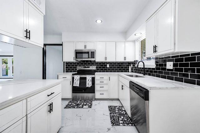 1616 Redway Lane, Houston, TX 77062