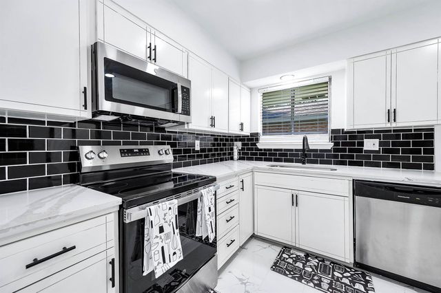 1616 Redway Lane, Houston, TX 77062