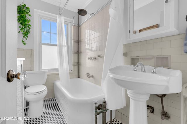 500 Deal Lake Drive 3B, Asbury Park, NJ 07712