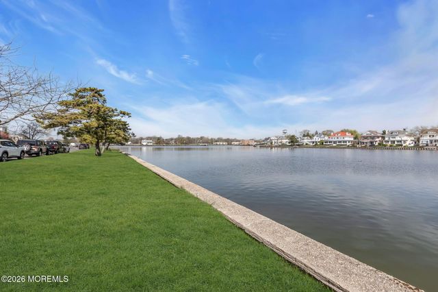 500 Deal Lake Drive 3B, Asbury Park, NJ 07712