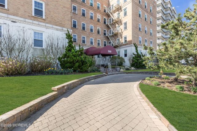 500 Deal Lake Drive 3B, Asbury Park, NJ 07712