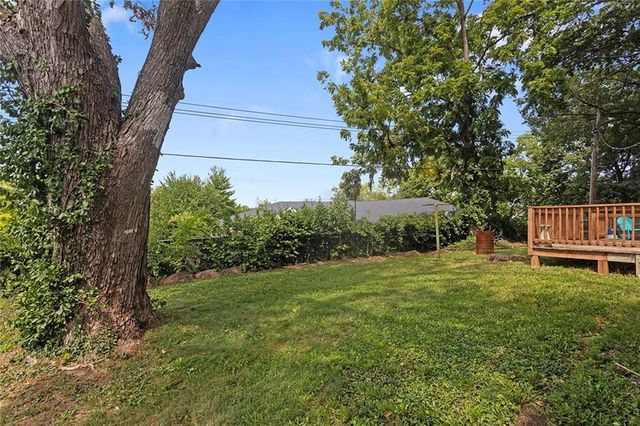 24 Virginia Drive, Liberty, MO 64068