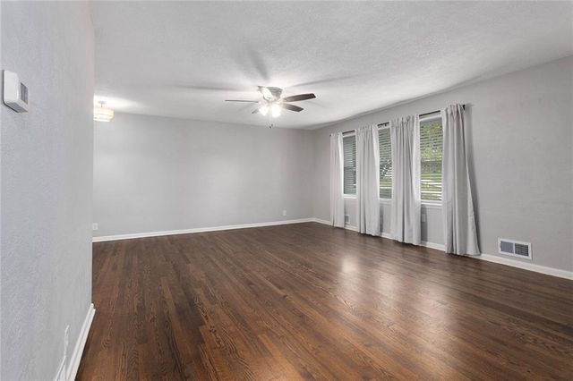 24 Virginia Drive, Liberty, MO 64068