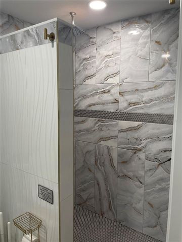 10674 101ST AVENUE 2, Seminole, FL 33772