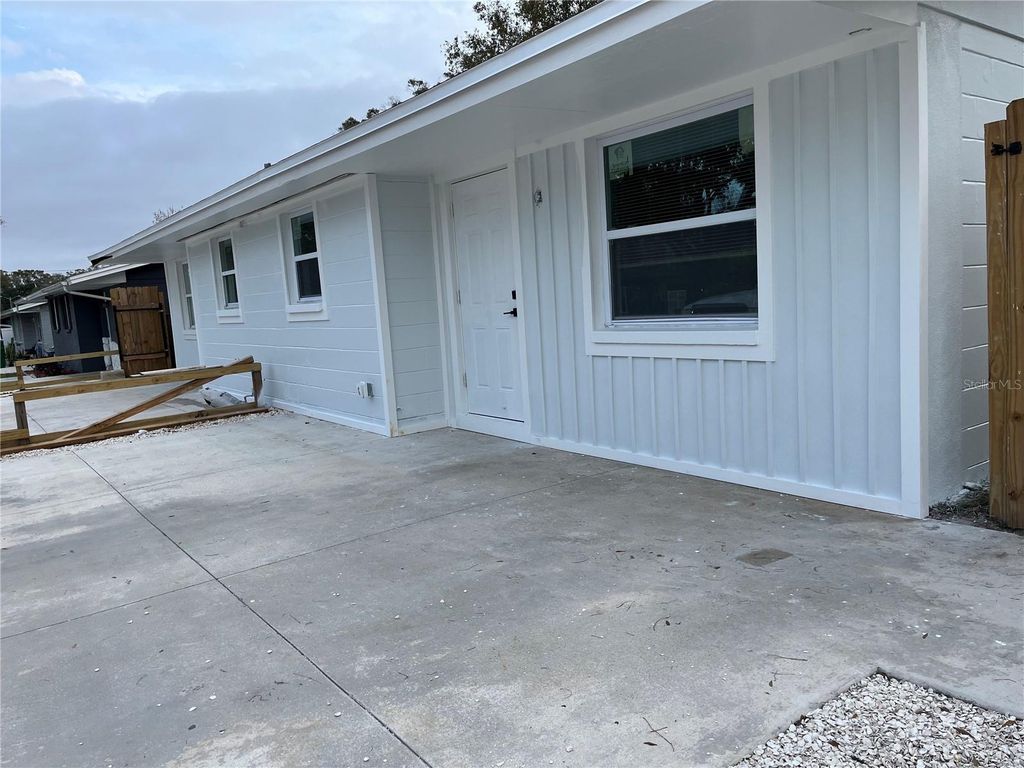 10674 101ST AVENUE 2, Seminole, FL 33772