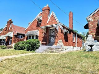 1365 Switzer Avenue, St Louis, MO 63147