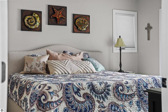 609 Lake Shore Drive, Cadillac, MI 49601