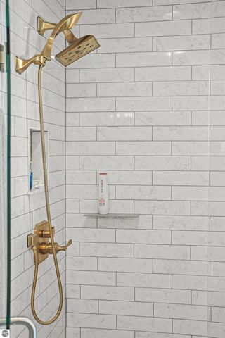 609 Lake Shore Drive, Cadillac, MI 49601