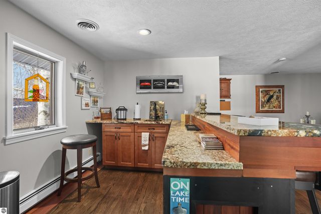 609 Lake Shore Drive, Cadillac, MI 49601