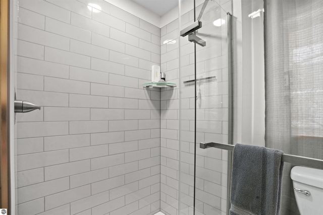 609 Lake Shore Drive, Cadillac, MI 49601