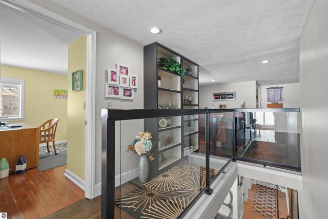 609 Lake Shore Drive, Cadillac, MI 49601