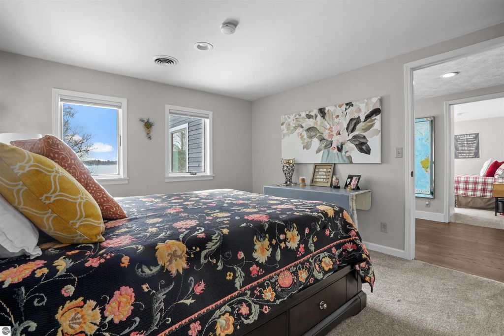 Image 24 of property listing at 609 Lake Shore Drive, Cadillac, MI 49601