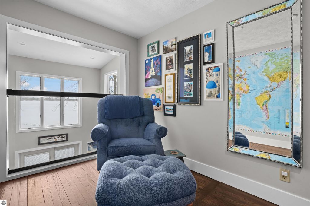 Image 35 of property listing at 609 Lake Shore Drive, Cadillac, MI 49601