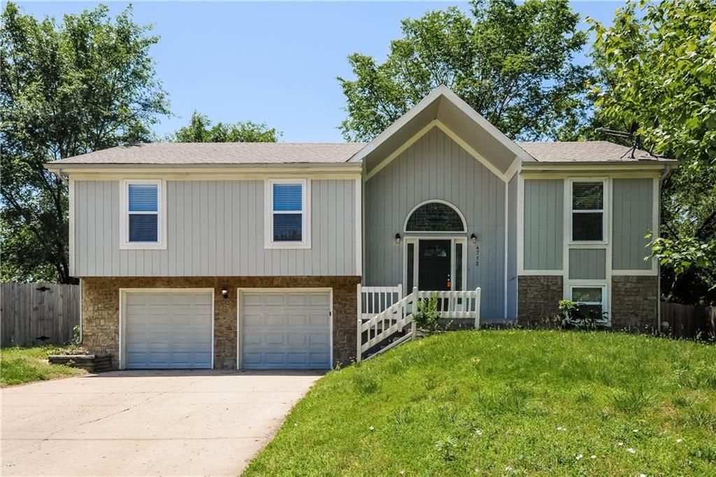 4712 Halsey Street, Shawnee, KS 66216