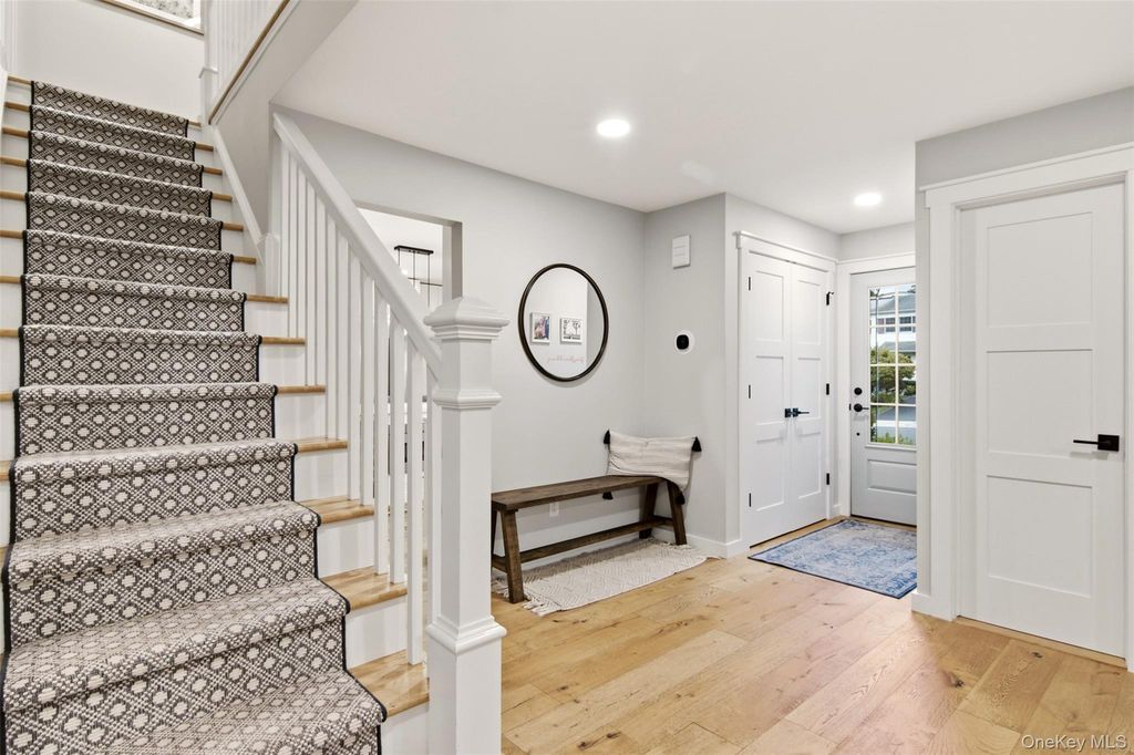 10 Hilltop Lane, Oyster Bay, NY 11771 — photo 4