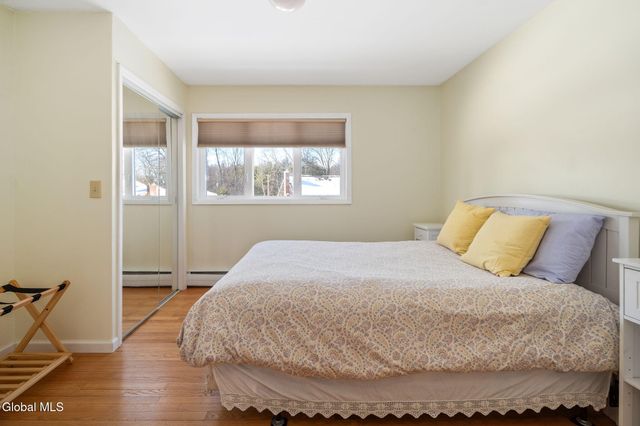 31 Brookwood Drive, Colonie, NY 12110