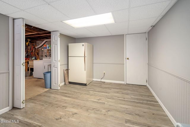 31 Brookwood Drive, Colonie, NY 12110