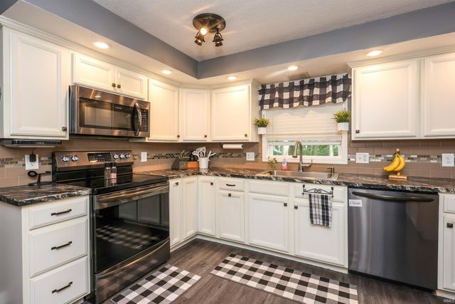 17222 Platter Parkway, New Haven, IN 46774