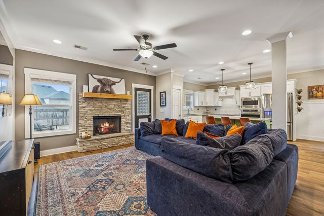 1302 Cascadeway Dr, Murfreesboro, TN 37129