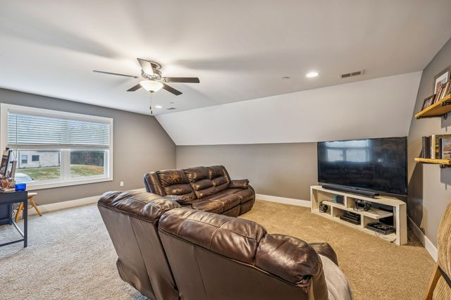 1302 Cascadeway Dr, Murfreesboro, TN 37129