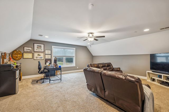 1302 Cascadeway Dr, Murfreesboro, TN 37129