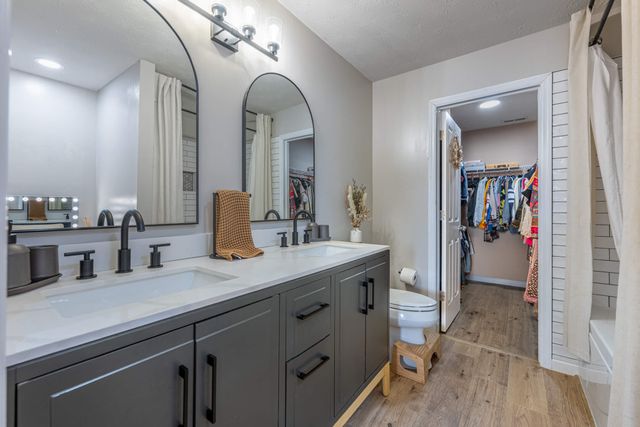 132 Village Court 132 Village Court, Monroe, OH 45050