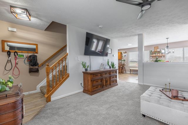 132 Village Court 132 Village Court, Monroe, OH 45050