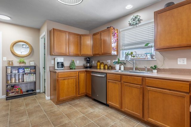 132 Village Court 132 Village Court, Monroe, OH 45050