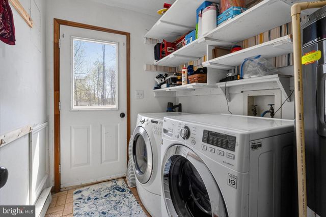 205 MONUMENT RD, Locust Grove, VA 22508