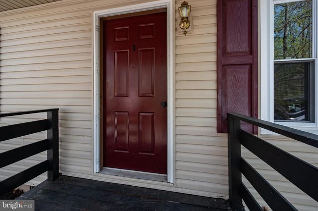 205 MONUMENT RD, Locust Grove, VA 22508