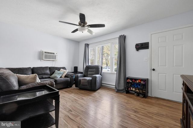 205 MONUMENT RD, Locust Grove, VA 22508