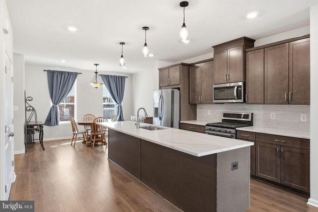 9365 BARNES LOOP, Manassas, VA 20110