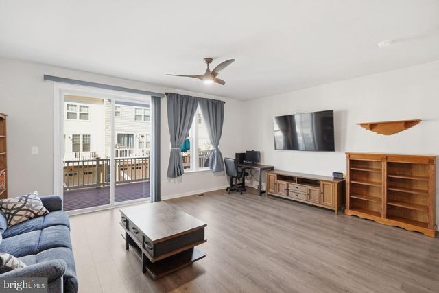 9365 BARNES LOOP, Manassas, VA 20110