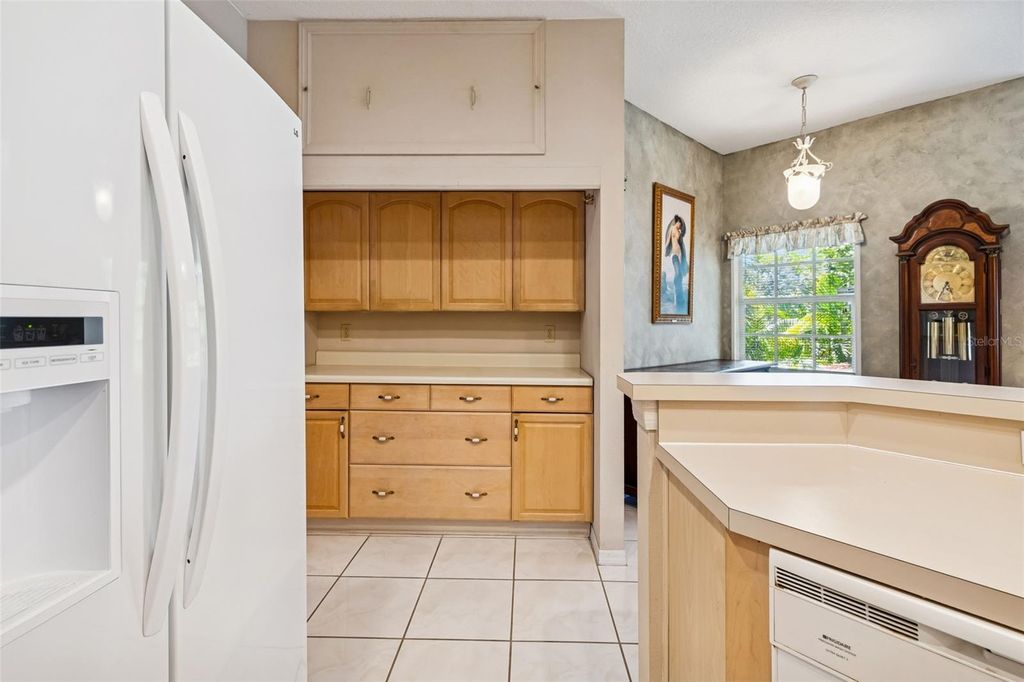 Image 12 of property listing at 1823 HIGHLAND ROAD, Osprey, FL 34229