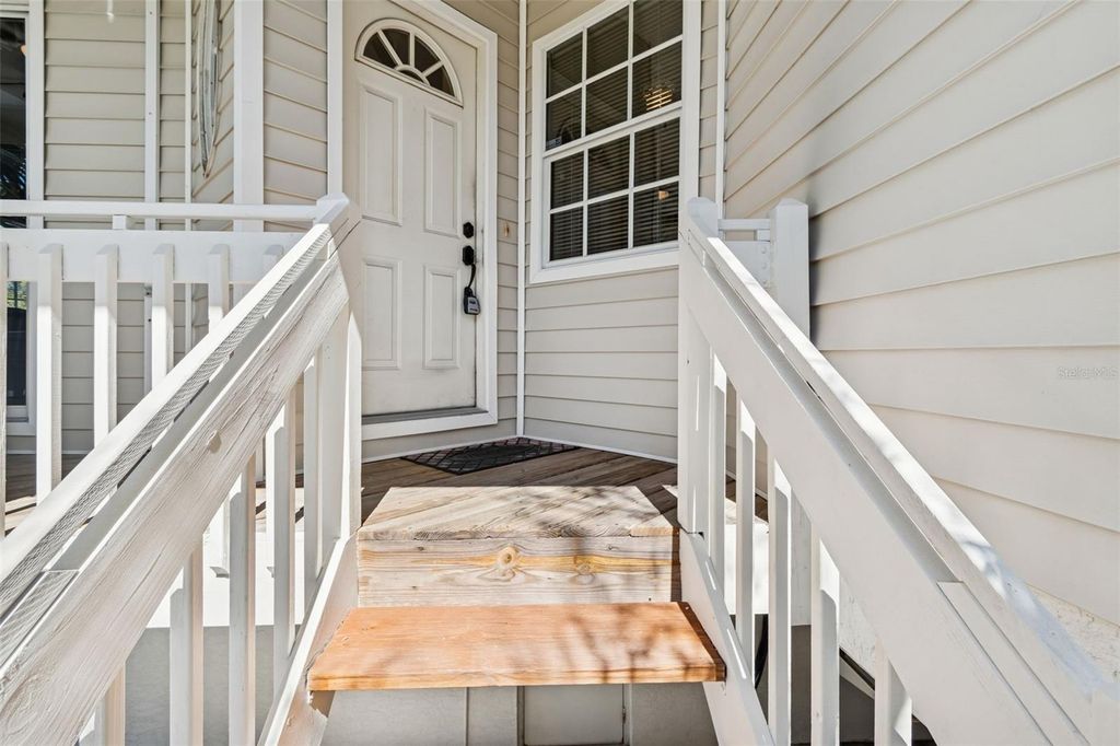 Image 5 of property listing at 1823 HIGHLAND ROAD, Osprey, FL 34229