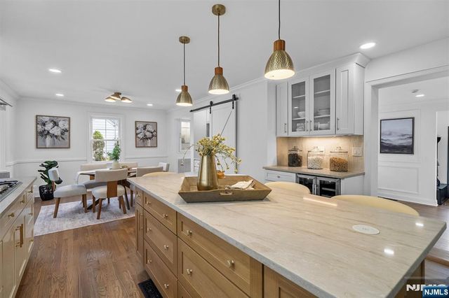 44 Edgewood Drive, Ho-ho-kus, NJ 07423