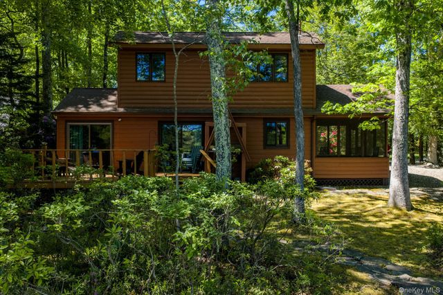 67 East Road, Wurtsboro, NY 12790