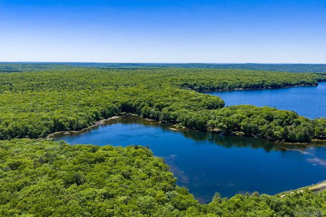 67 East Road, Wurtsboro, NY 12790