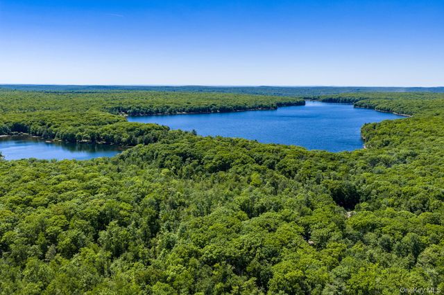 67 East Road, Wurtsboro, NY 12790