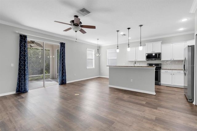 11150 PARADISE POINT WAY, New Port Richey, FL 34654