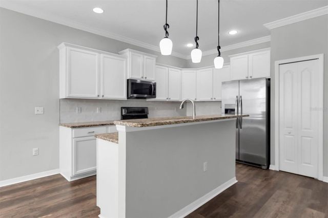 11150 PARADISE POINT WAY, New Port Richey, FL 34654