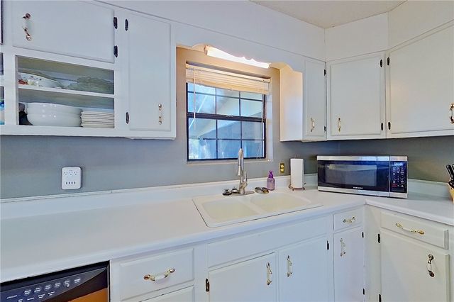 40 Palmetto Path Lane, Waycross, GA 31503